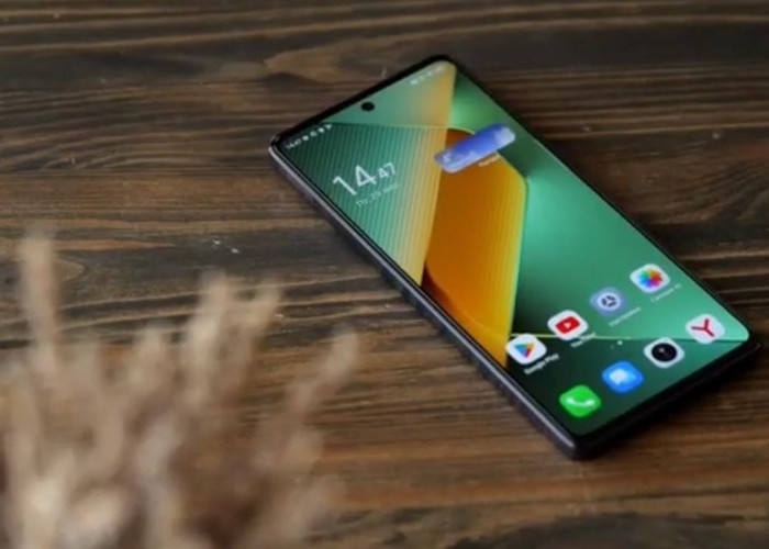 Desain Futuristik Tecno Fova 7 Ultra Paduan Elegansi dan Inovasi Masa Depan