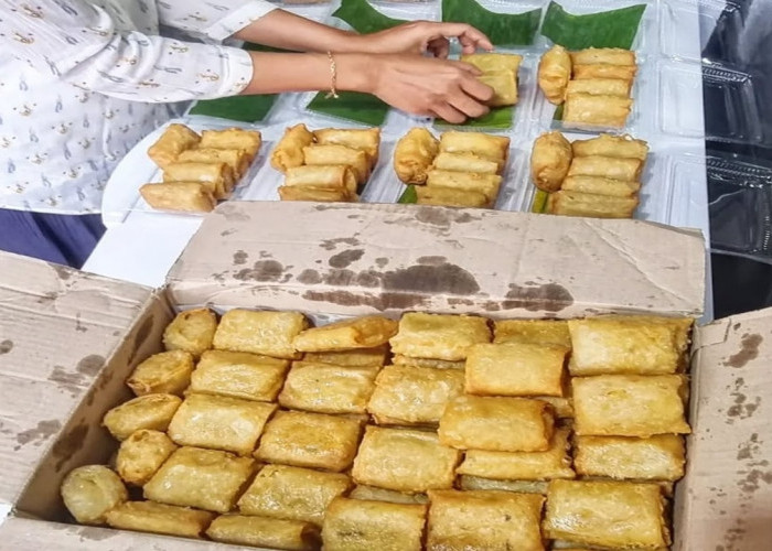 Kelezatan Martabak Ubi Kayu Khas Palembang, Paduan Singkong dan Kuah Cuko