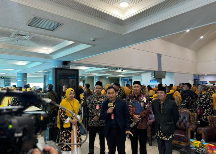 433 Jemaah Siap Diberangkatkan Holiday Angkasa Wisata, Umroh Terasa Haji 10 Juli 2025