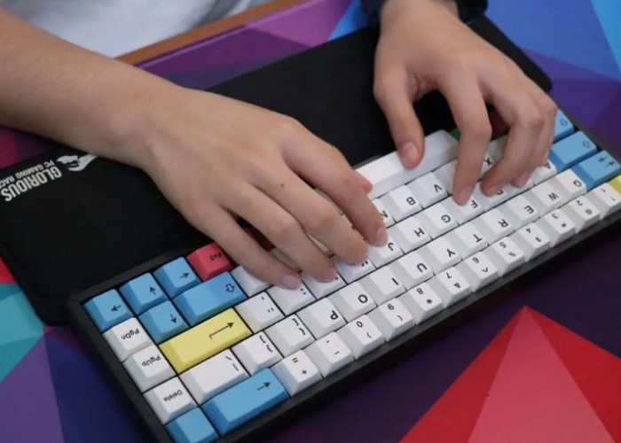 Rahasia di Balik Keyboard Nirkabel: Praktis atau Bikin Lemot?