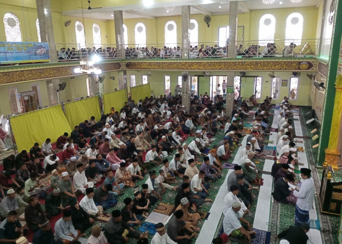Masjid Asy-Syarikil Muwa?idin Gelar Salat Iduladha dan Bagikan 800 Kantong Daging Kurban