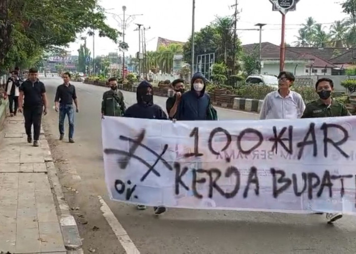 Mahasiswa Minta 100 Hari Kerja Bukan Cuma Seremonial