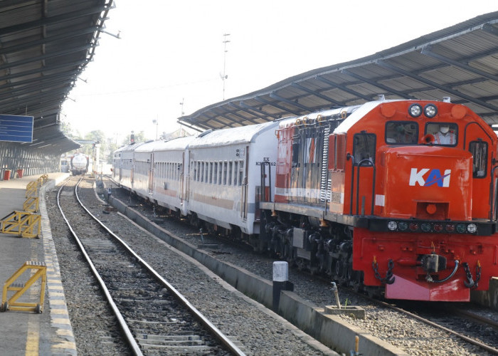 Stasiun Kertapati 'Jantung' Transportasi KA Penumpang dan Logistik