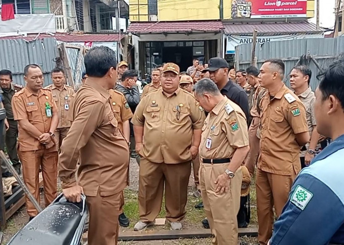 Dengarkan Keluhan Pedagang Pemkab Muara Enim Akan Bangun Pasar Buah 