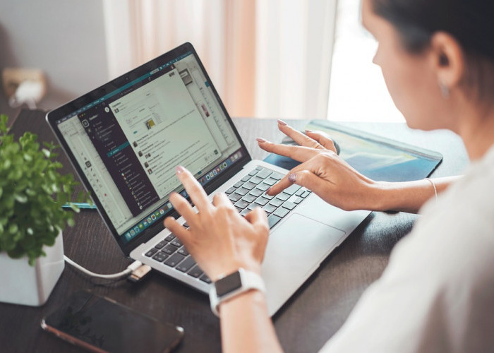 Laptop untuk Kerja di Rumah, Ini Hal yang Perlu Diperhatikan Sebelum Membeli