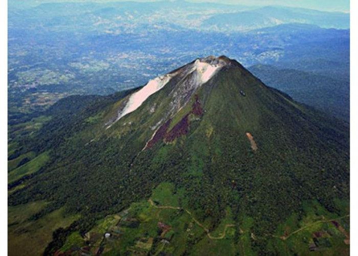 Keindahan dan Keunikan Gunung Sinabung, Puncak Tersohor dari Sumatera Utara