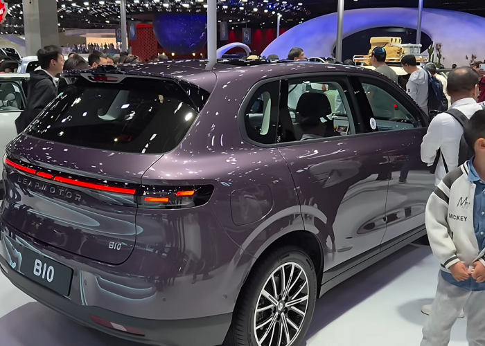 Leapmotor B10 Resmi Muncul di Auto China 2026, Desainnya Disebut Porsche KW Super Mewah