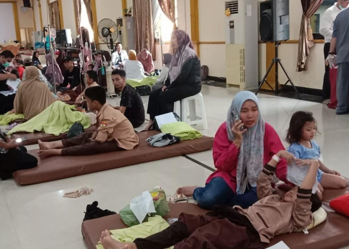 Duh! Ratusan Pelajar SD-SMP di Prabumulih Diduga Keracunan Kue Sus