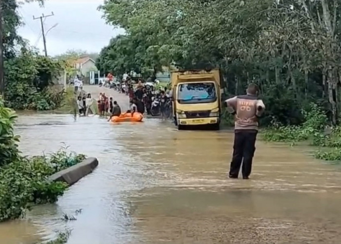 Jalan Manggus Sering Banjir, Warga Usulkan Ini ke Pemkab Banyuasin