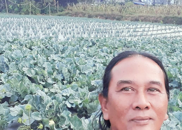 Beginilah Nasib Ken Ken, Aktor Wiro Sableng yang Kini Hidup Sederhana di Desa Menjadi Petani