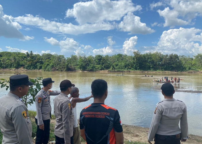 3 Pelajar Berenang, 1 Hilang Terbawa Arus Sungai Desa Tanjung Temiang