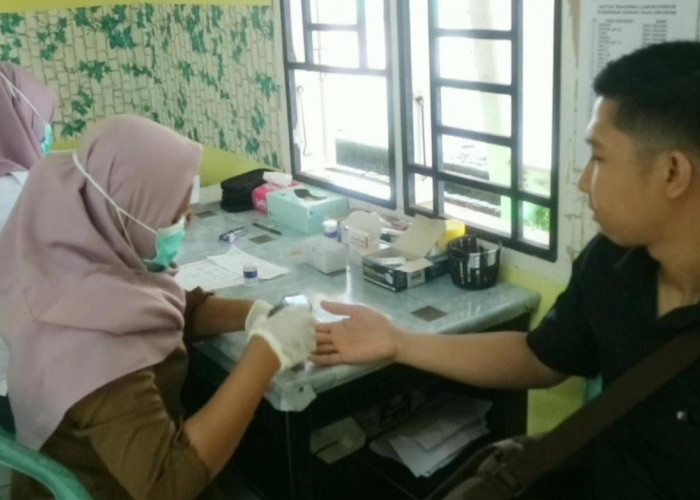 Cek Kesehatan di Puskesmas Kota Prabumulih, Calon KPPS Cuma Bayar Rp35.000
