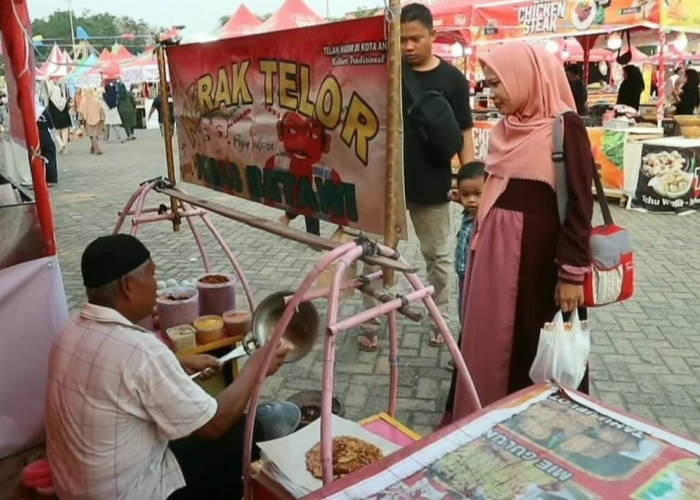 Cerita Pak Hartono Keliling Sumatera Kenalkan Kuliner Kerak Telor Khas Betawi, Wuih Keren!
