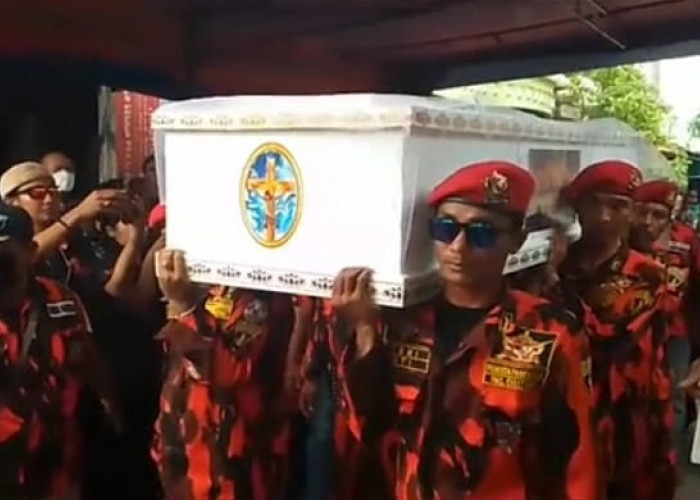 Viral! Pemakaman Anggota PP yang Tewas Dibunuh di Bekasi Dilakukan Ala Militer