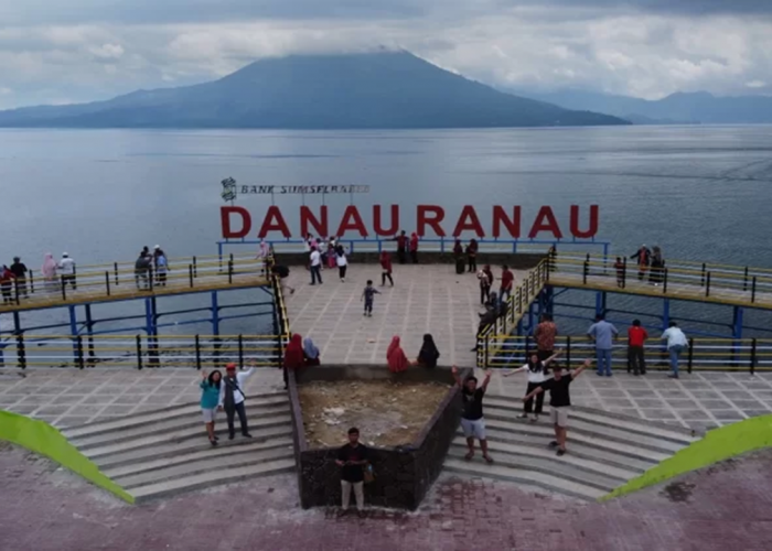 Pesona Danau Ranau: Permata Alam di Selatan Sumatera