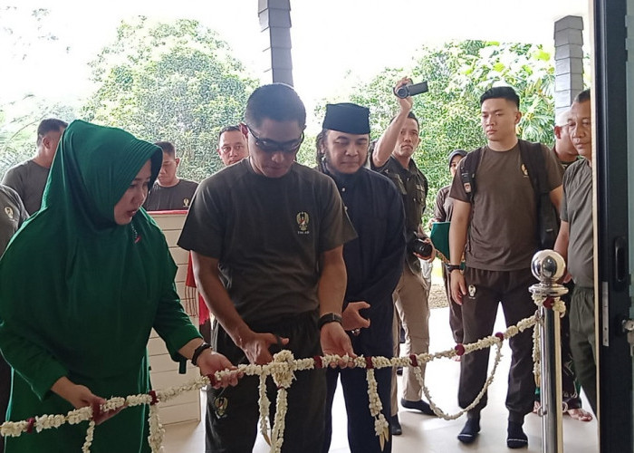  Pangdam II Sriwijaya Olahraga Bersama Wartawan Serta Meresmikan Masjid Al Akbar