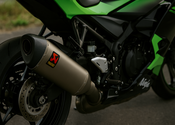 Kawasaki ZX-25R, Sensasi 4 Silinder & Knalpot Underbelly