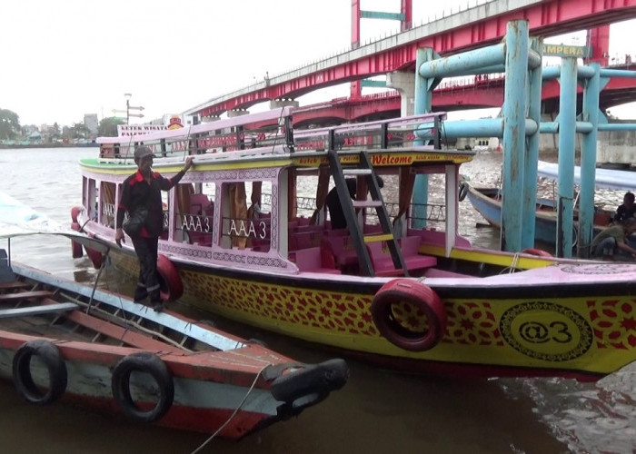 Libur Akhir Tahun, Perahu Ketek di Sungai Musi Jadi Favorit Wisatawan