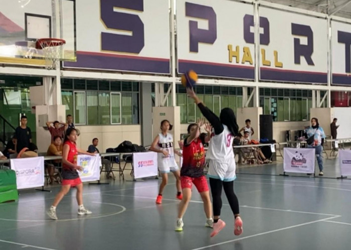 Tim SMA BSI B Putri Bantai Tim SMA Kubang A 9-1 di Basket 3x3 PALTV
