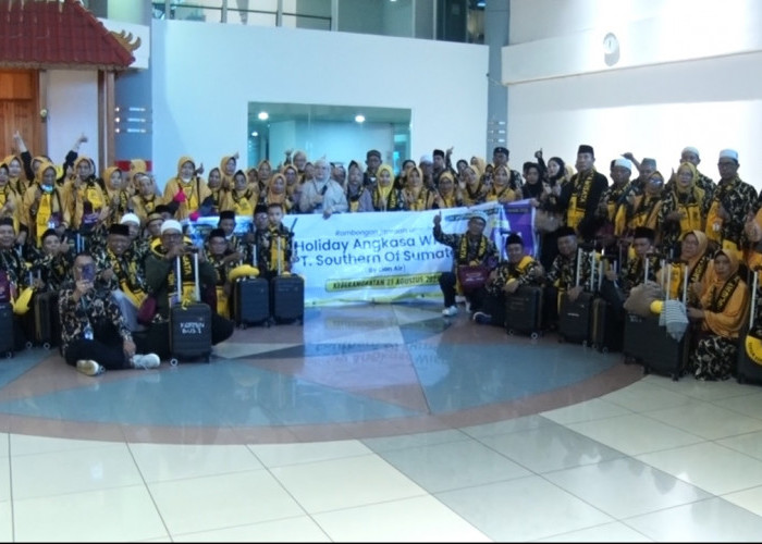 Holiday Angkasa Wisata Berangkatkan 96 Jamaah Umroh Paket 13 Hari By Lion Air