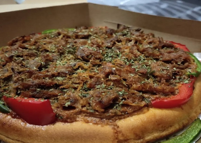 Pizza Rendang Teflon, Saat Padang Bertemu Italia di Atas Wajan