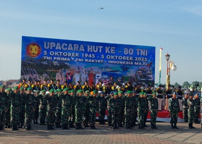 Upacara Peringatan HUT ke-80 TNI Tahun 2025 Digelar Meriah di Pelataran Benteng Kuto Besak Palembang