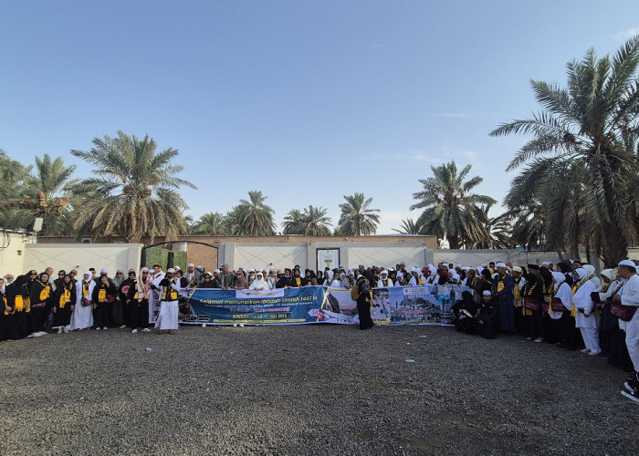 433 Jemaah Holiday Angkasa Wisata Laksanakan Ziarah Luar di Kota Madinah, Penuh Khidmat dan Kekompakan