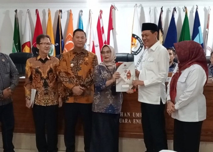 KPUD Resmi Tetapkan Edison - Sumarni Sebagai Paslon Bupati/Wabup Muara Enim Terpilih  Pilkada 2024