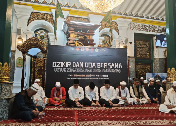 Dzikir Akhir Tahun di Masjid Agung Palembang, Doakan Keselamatan Sumatera