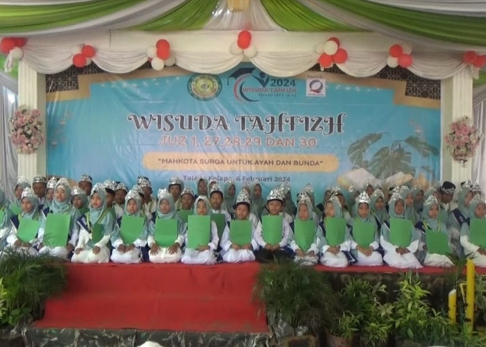 Mufidatul Ilmi Wisuda 68 Pelajar Tahfizh Al-Qur'an dan Launching Ponpes Darul Qur’an SMA Islam Terpadu