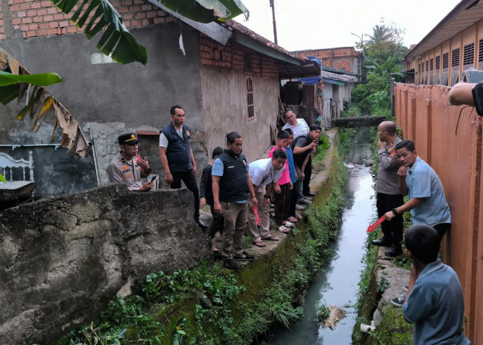 Diduga Terpeleset, Siswa SMP N 26 Palembang Ditemukan Meninggal di Parit