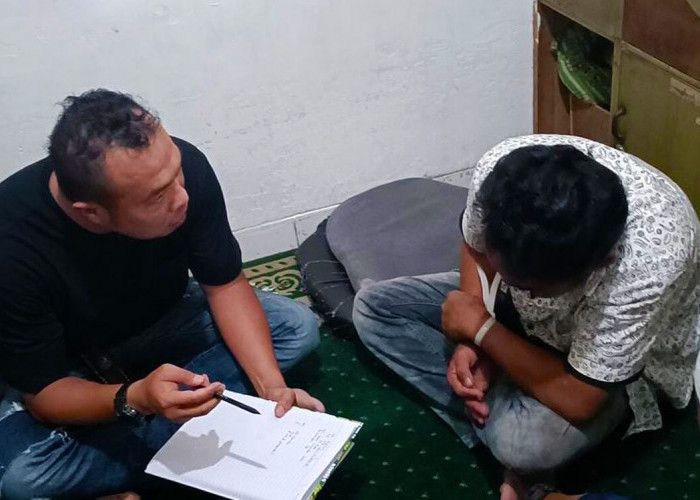 Berhasil Curi Ponsel pada Bulan Puasa, ED Tertangkap Hendak Beraksi Lagi di Masjid Agung SMB Jayo Wikramo