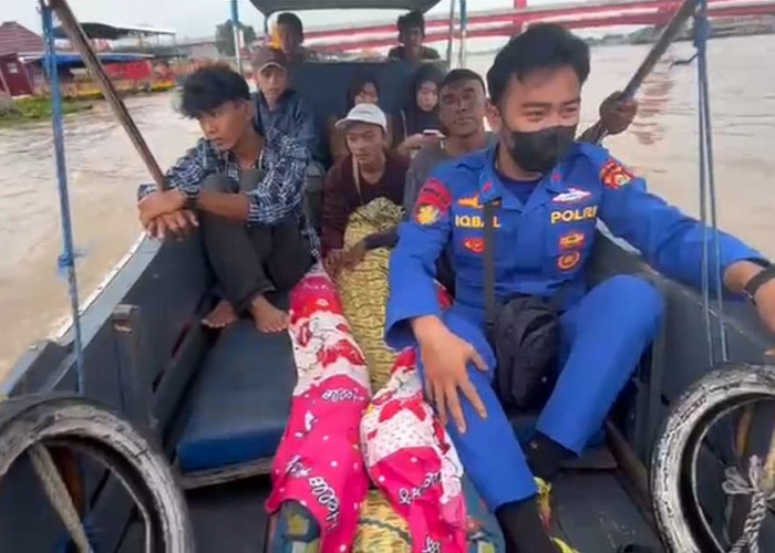 Ambulans Apung Evakuasi Warga Sakit hingga Antar Jenazah ke Kampung Halaman di Hari Raya Idulfitri