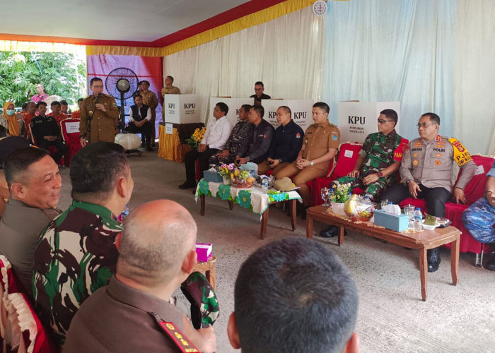 Pj Gubernur Sumatera Selatan dan Forkopimda Kunjungi TPS 007 di Jalan Lintas Timur Sumatera Ogan Ilir