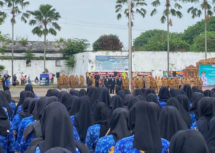 Walikota Palembang Lantik Ribuan PPPk tahap 2 dan CPNS tahun 2025 