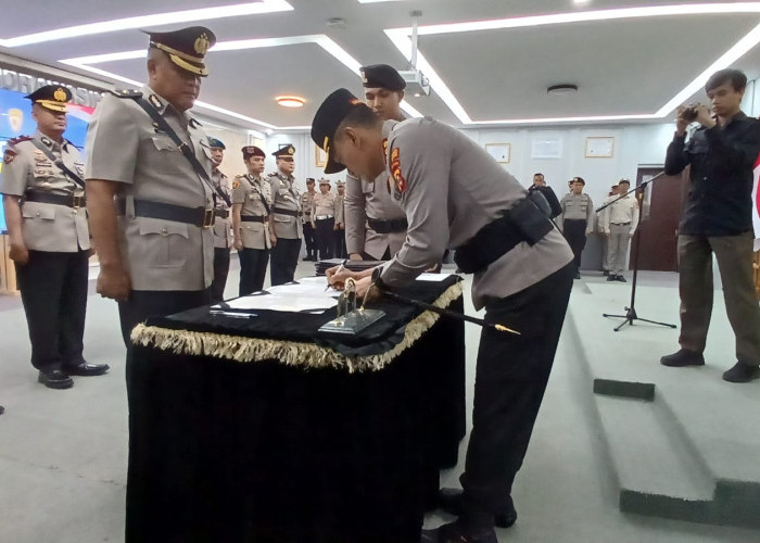 Kapolrestabes Palembang Pimpin Sertijab PJU dan Kapolsek, Ini Daftar Pejabat Baru