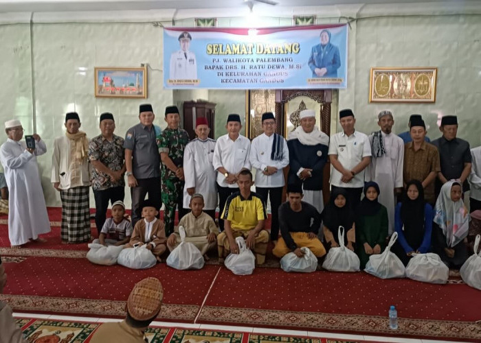 Pj Walikota Palembang Ratu Dewa Imbau Pengurus Masjid Perhatikan dan Santuni Anak Yatim Piatu