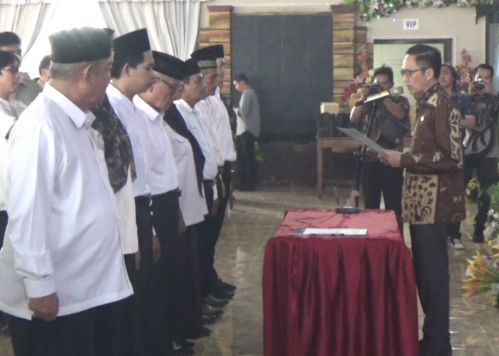 Pj Walikota Palembang Ratu Dewa Lantik 143 Pengurus RT dan RW di Kecamatan Sako Palembang