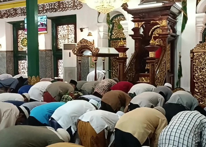 Masjid Agung SMB Jayo Wikramo Kota Palembang Gelar Salat Gerhana Hadapi GMH
