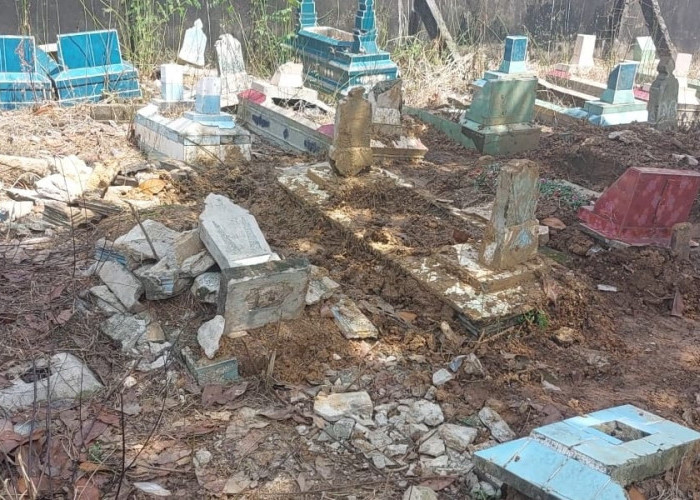 Viral! Makam Keluarga di Palembang Dirusak, Benda Ini jadi Incaran Pelaku 