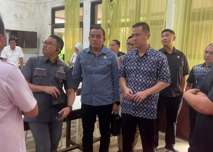 Komisi lV DPRD Kota Palembang Sidak ke SMP Negeri 1 Palembang