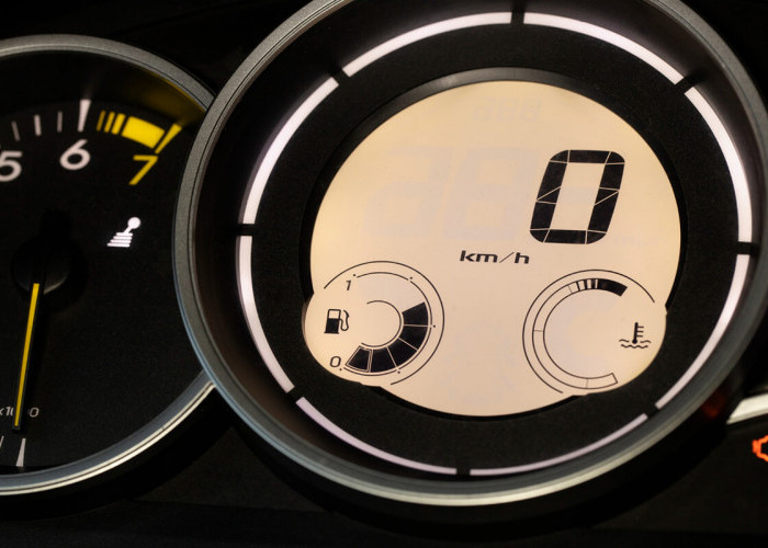 LCD Speedometer Tidak Berfungsi? Inilah 5 Masalah yang Sering Terjadi Pada Speedometer Digital Sepeda Motor!