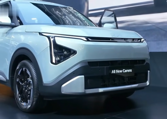 Serius Mau Beli Xpander atau Veloz? Lihat Dulu Gebrakan Kia Carens 2026 Ini!