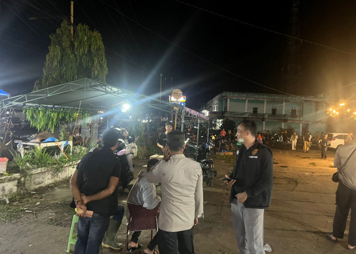Patroli Hunting di Pasar Malam, Antisipasi Tindakan curanmor hingga Tawuran Remaja