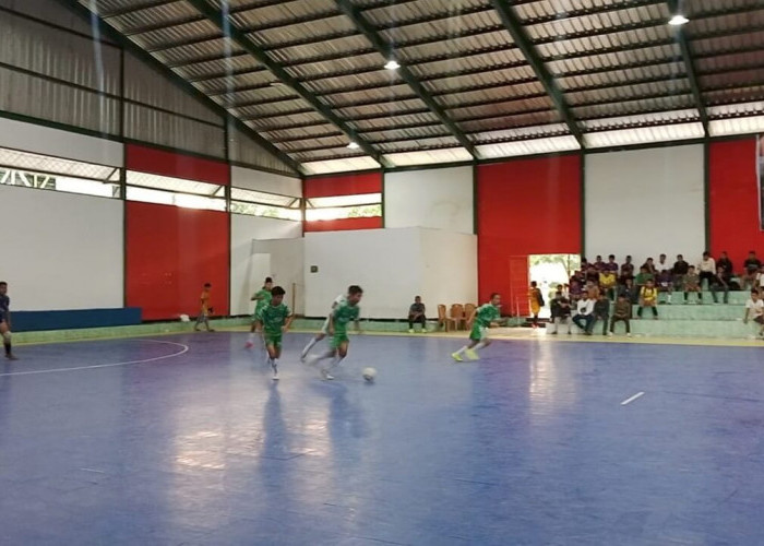 2 Kartu Merah Warnai Laga MAN 1 Palembang vs SMAN 8 Palembang di Turnamen Futsal Piala Pangdam II Sriwijaya