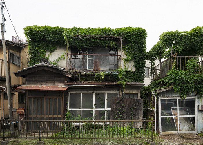  Fenomena Rumah Kosong Yang Dikenal Dengan Istilah Akiya di Jepang