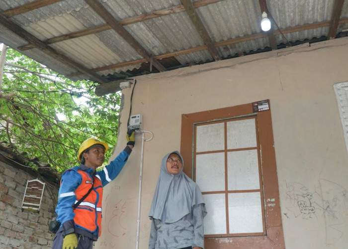 PLN UID S2JB Beri Tips Aman Menyalakan Listrik Pasca Rumah Terendam Banjir