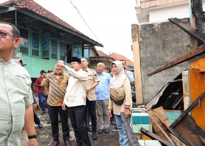 Tinjau Korban Kebakaran di 8 Ulu, Wakil Walikota Palembang Usulkan Pemasangan Hydrant di Setiap Kampung