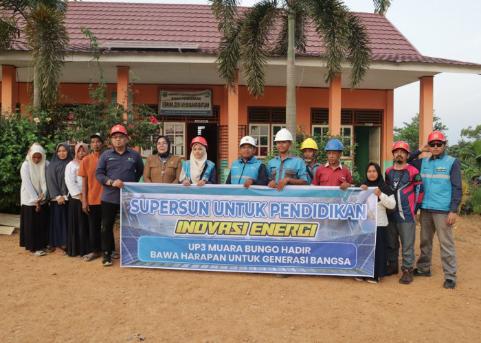 Semarak Kemerdekaan! PLN Hadirkan Energi Surya untuk Sekolah Terpencil, di Kabupaten Sarolangun