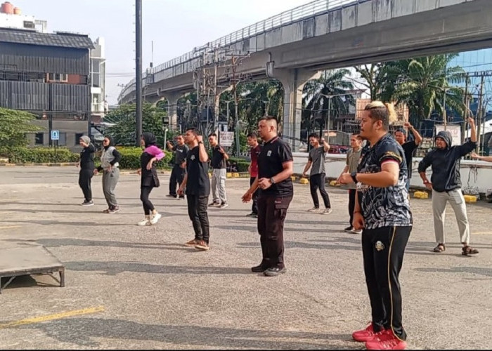 Bukan Cuma Kerja! Karyawan PALTV Senam Bareng Demi Kebugaran